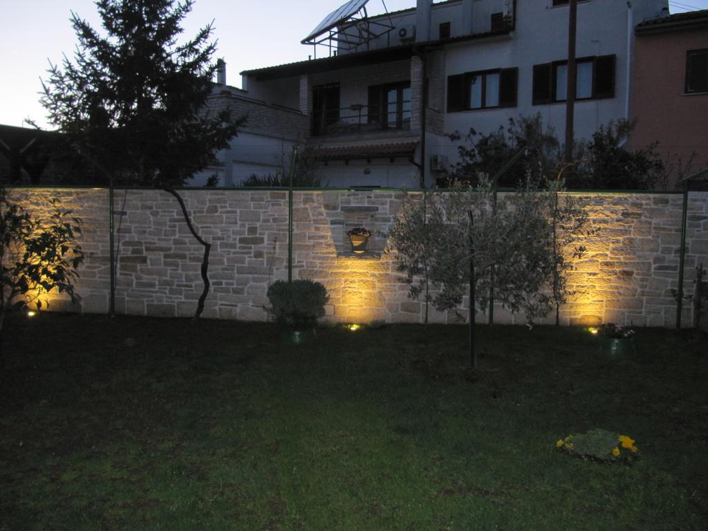 Holiday House Arena Пула Екстериор снимка