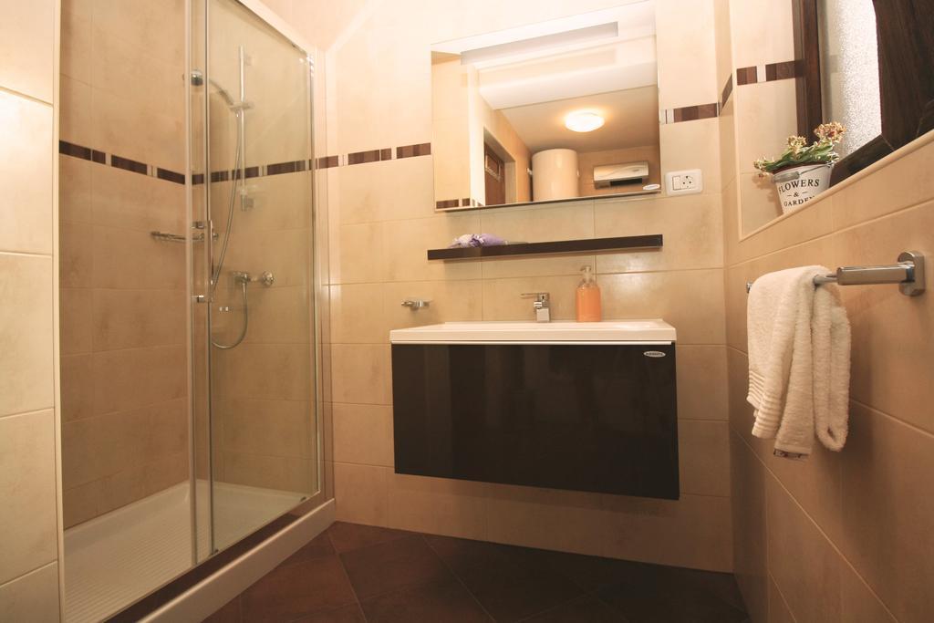Holiday House Arena Пула Екстериор снимка